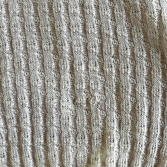 We are the free blouse Pre owned - Picture 6 of 8